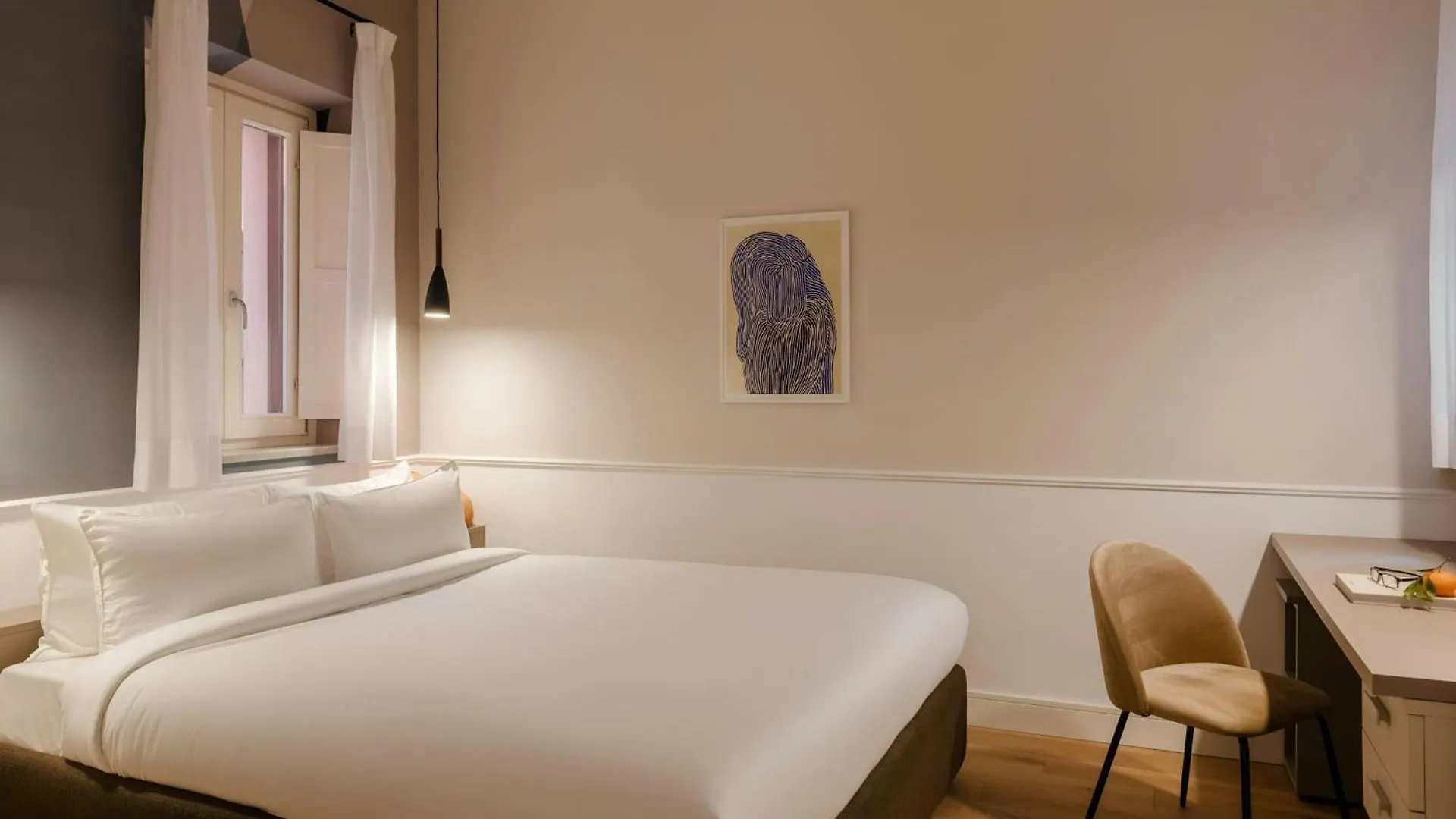 Sonder By Marriott Bonvoy Antinoo Apartments Piazza Del Parlamento Rom 0*,  Italien