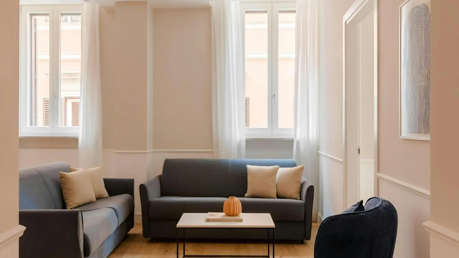 Aparthotel Sonder By Marriott Bonvoy Antinoo Apartments Piazza Del Parlamento Rom Italien