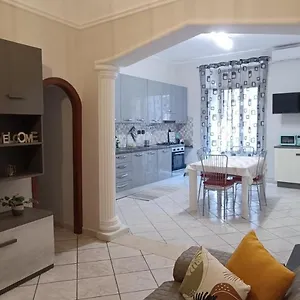  Apartment Pozzo Canale House Italy