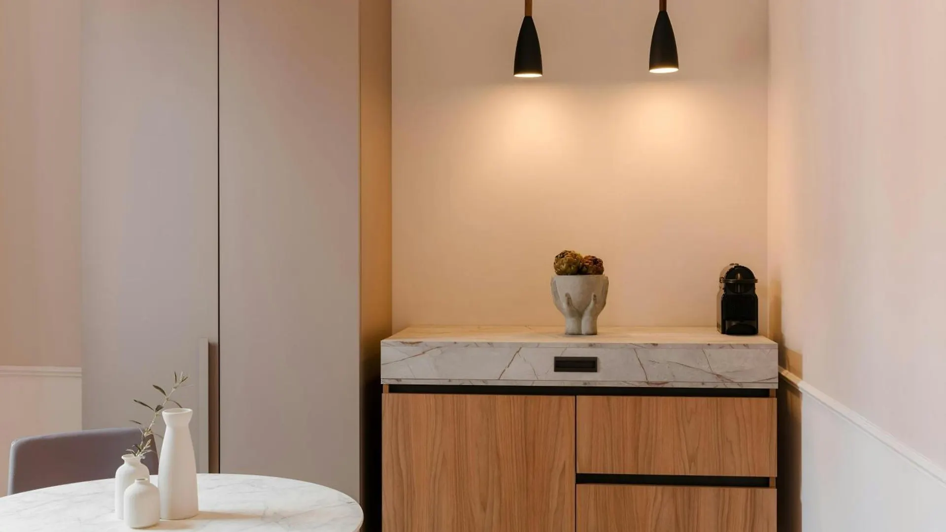 Aparthotel Sonder By Marriott Bonvoy Antinoo Apartments Piazza Del Parlamento Rome Italy