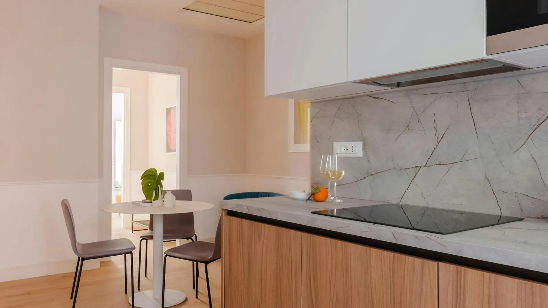 Sonder By Marriott Bonvoy Antinoo Apartments Piazza Del Parlamento 로마 아파트호텔