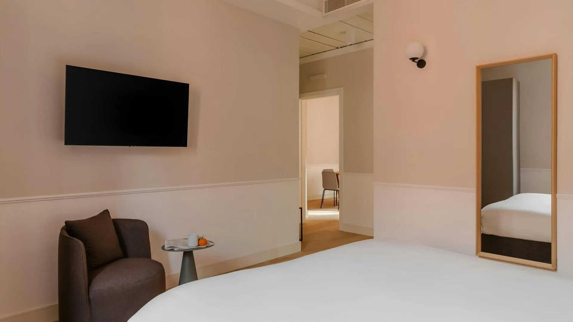 Sonder By Marriott Bonvoy Antinoo Apartments Piazza Del Parlamento 로마 아파트호텔