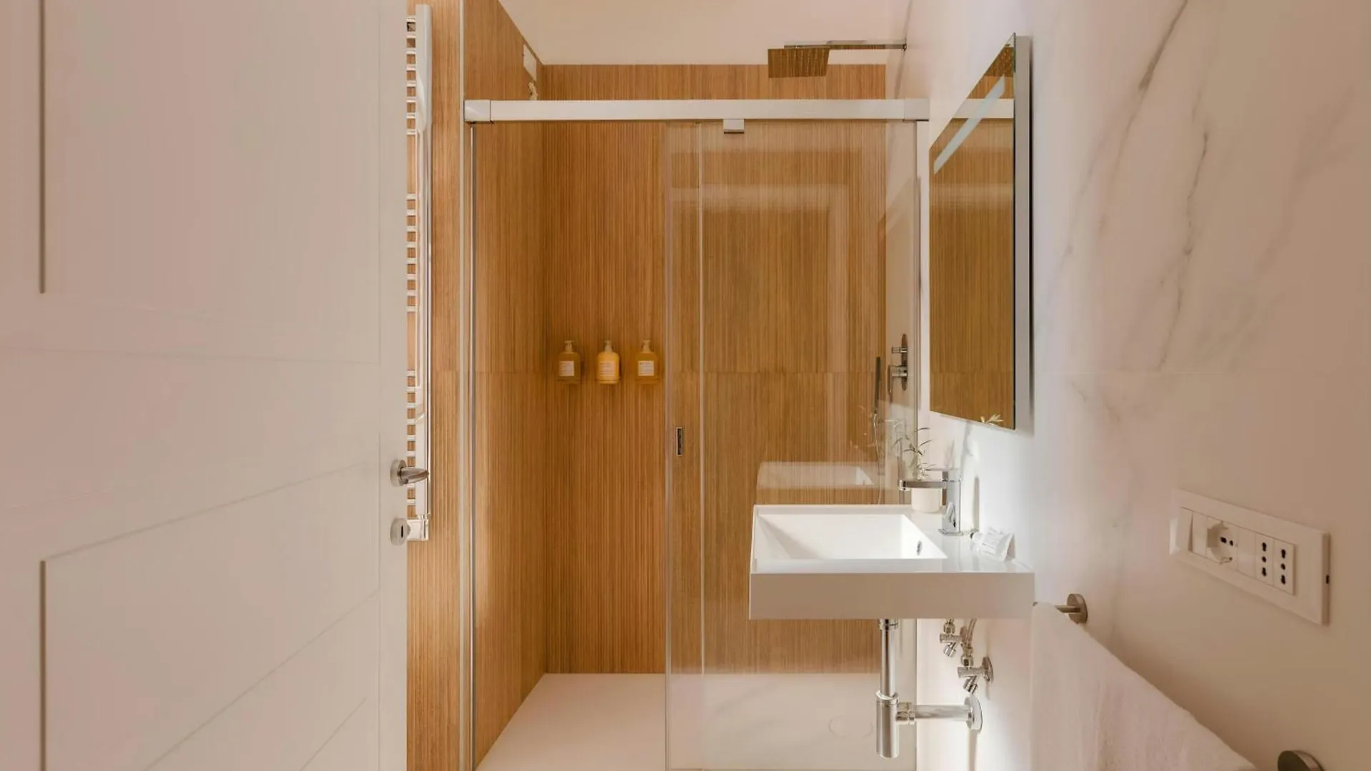 Sonder By Marriott Bonvoy Antinoo Apartments Piazza Del Parlamento 로마 0*,  이탈리아