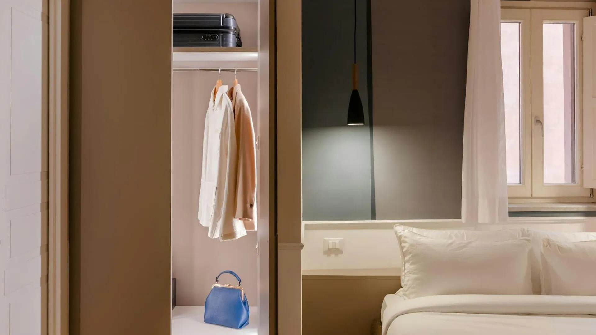 Sonder By Marriott Bonvoy Antinoo Apartments Piazza Del Parlamento Roma 0*,  Itália