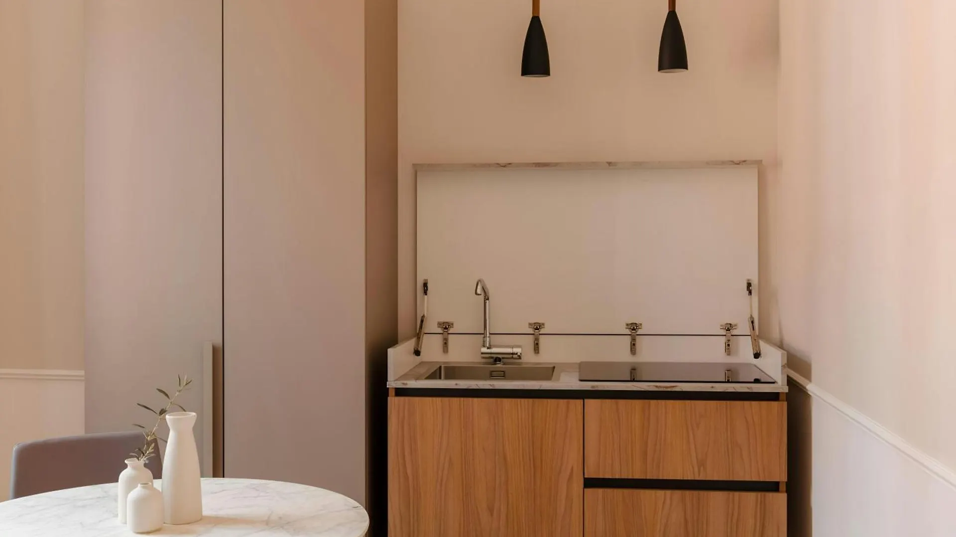 Sonder By Marriott Bonvoy Antinoo Apartments Piazza Del Parlamento Roma Apart-hotel